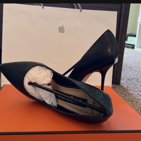 Sergio Rossi - Picture 1 of 3